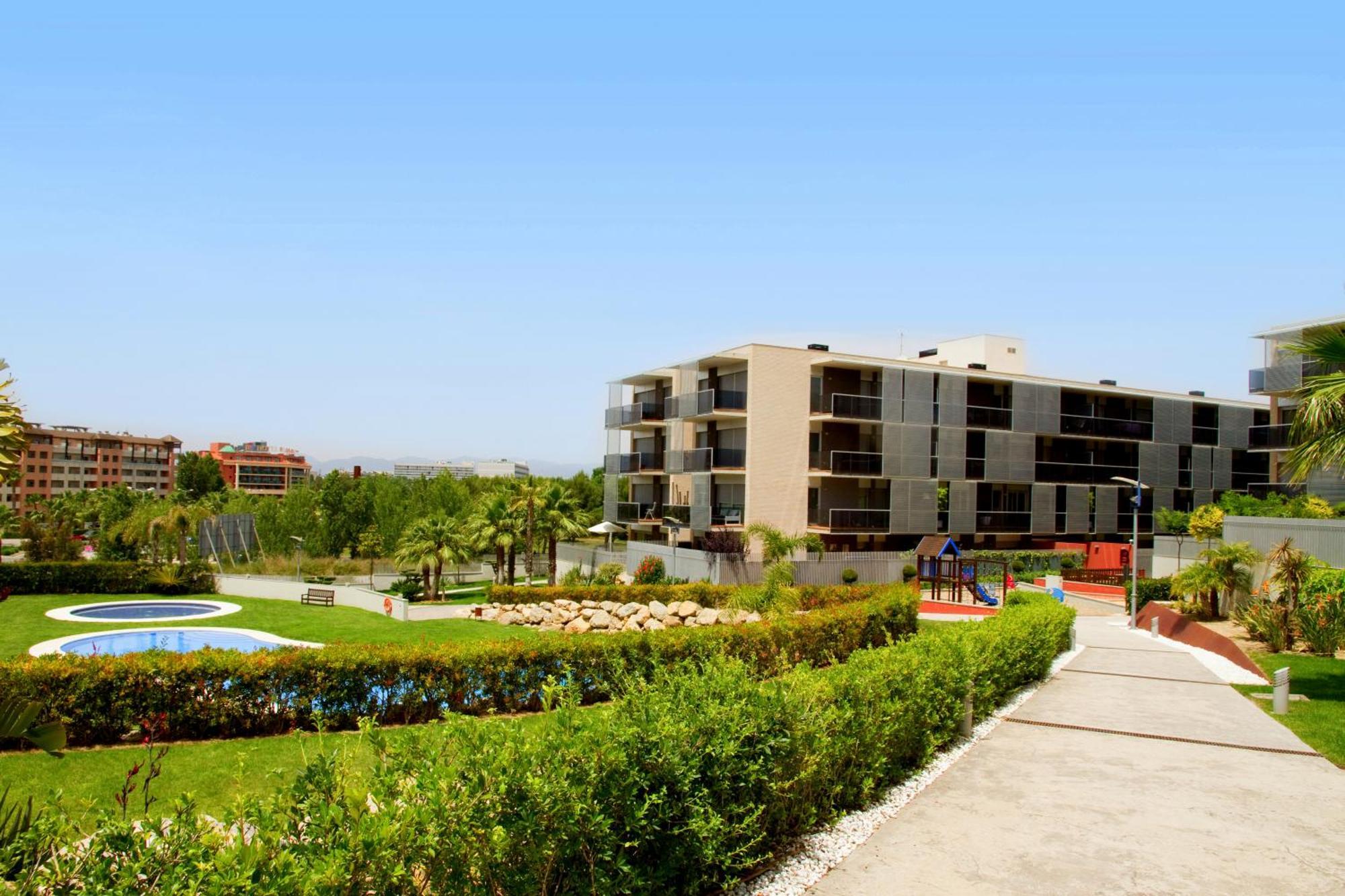 Rentalmar Paradise Families Only Con Parking Salou Buitenkant foto