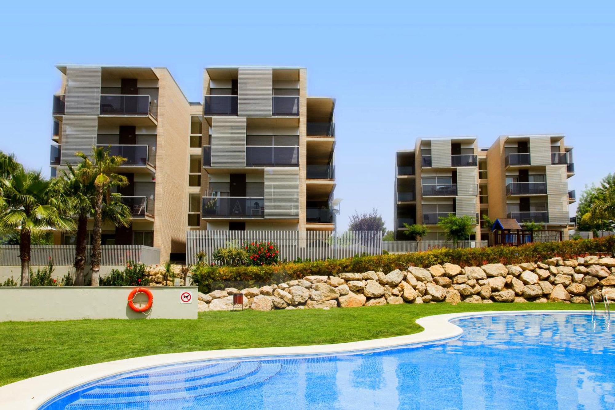Rentalmar Paradise Families Only Con Parking Salou Buitenkant foto