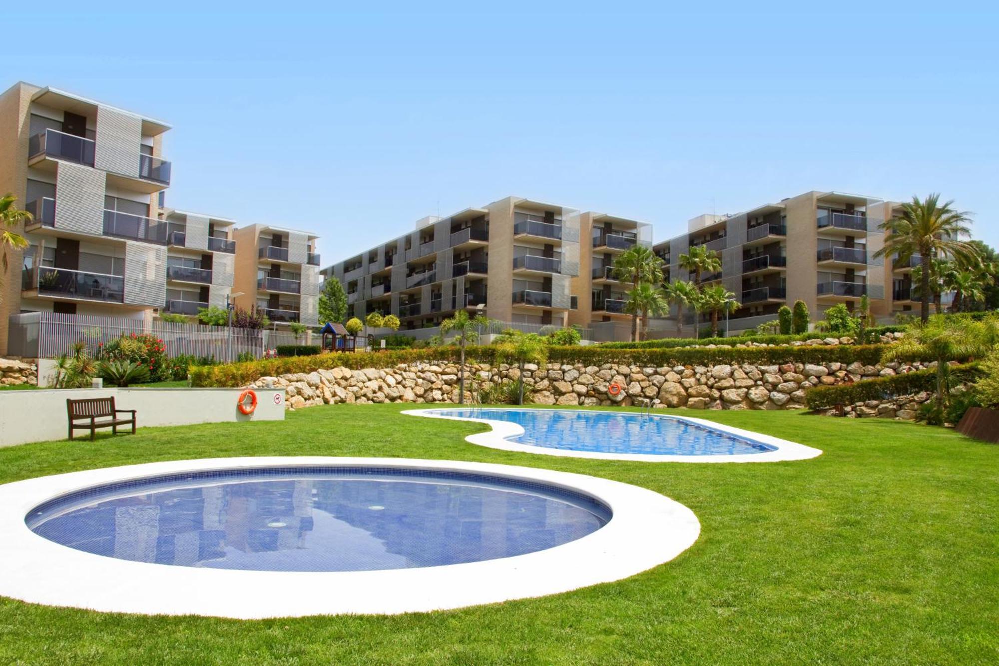 Rentalmar Paradise Families Only Con Parking Salou Buitenkant foto