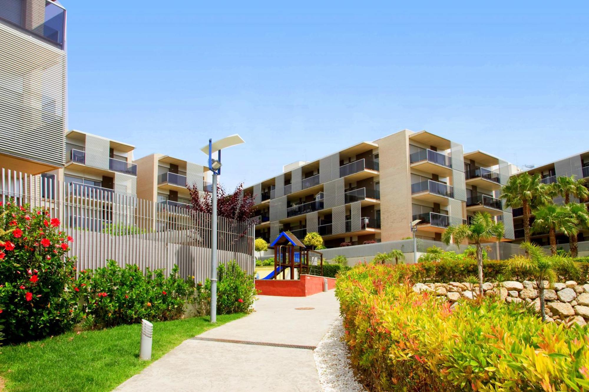Rentalmar Paradise Families Only Con Parking Salou Buitenkant foto